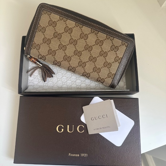 AUTHENTIC Gucci Wallet - Picture 3 of 12